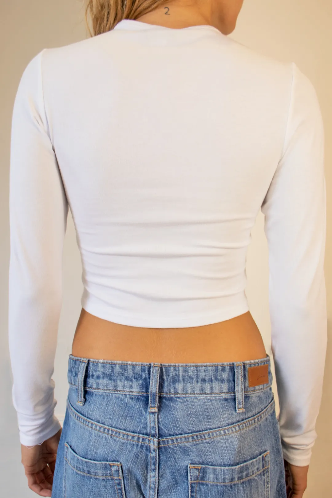 Subdued Camiseta crop New