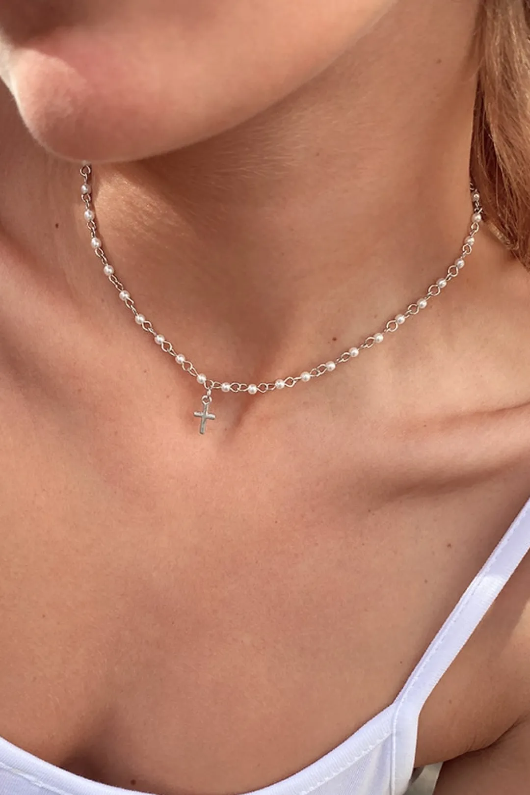 Subdued Collar cruz