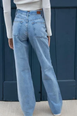 Subdued Jeans Mom Online