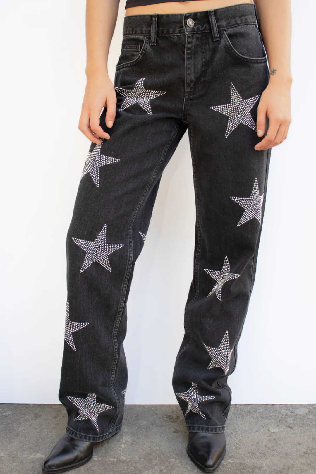 Subdued Jeans Star Hot