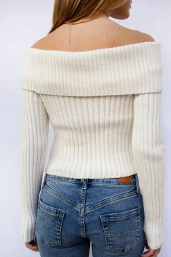 Subdued Off-shoulders Cherry sweater Best