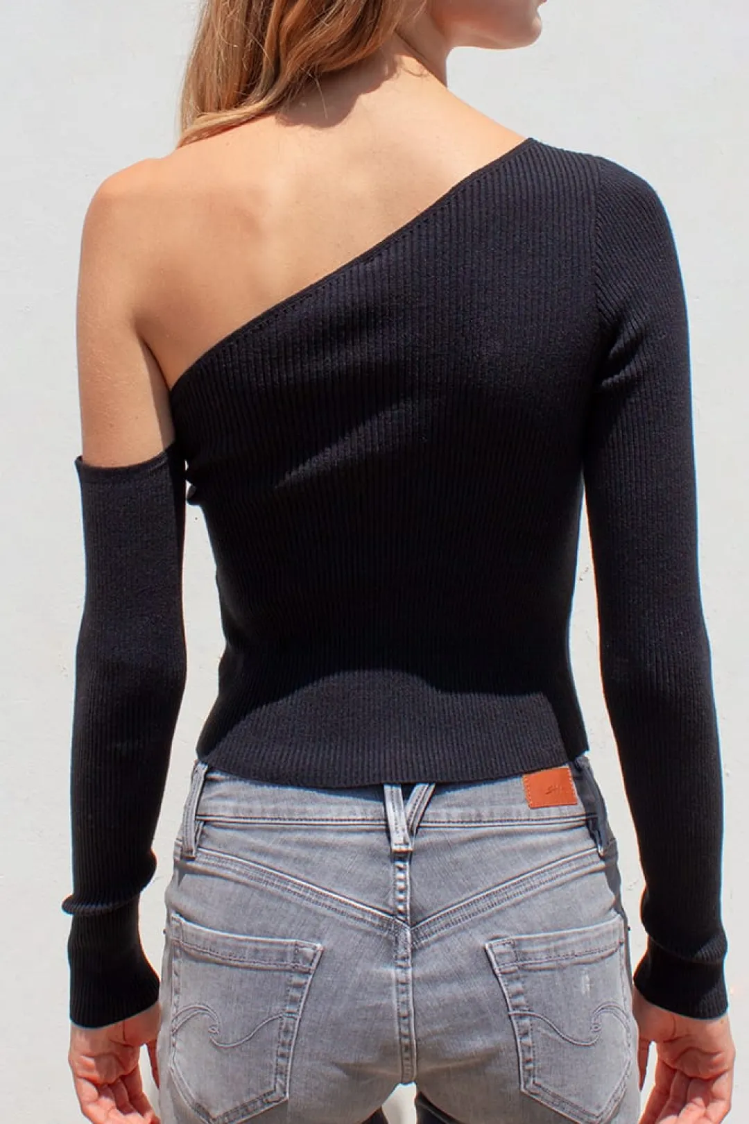 Subdued One shoulder sweater Discount