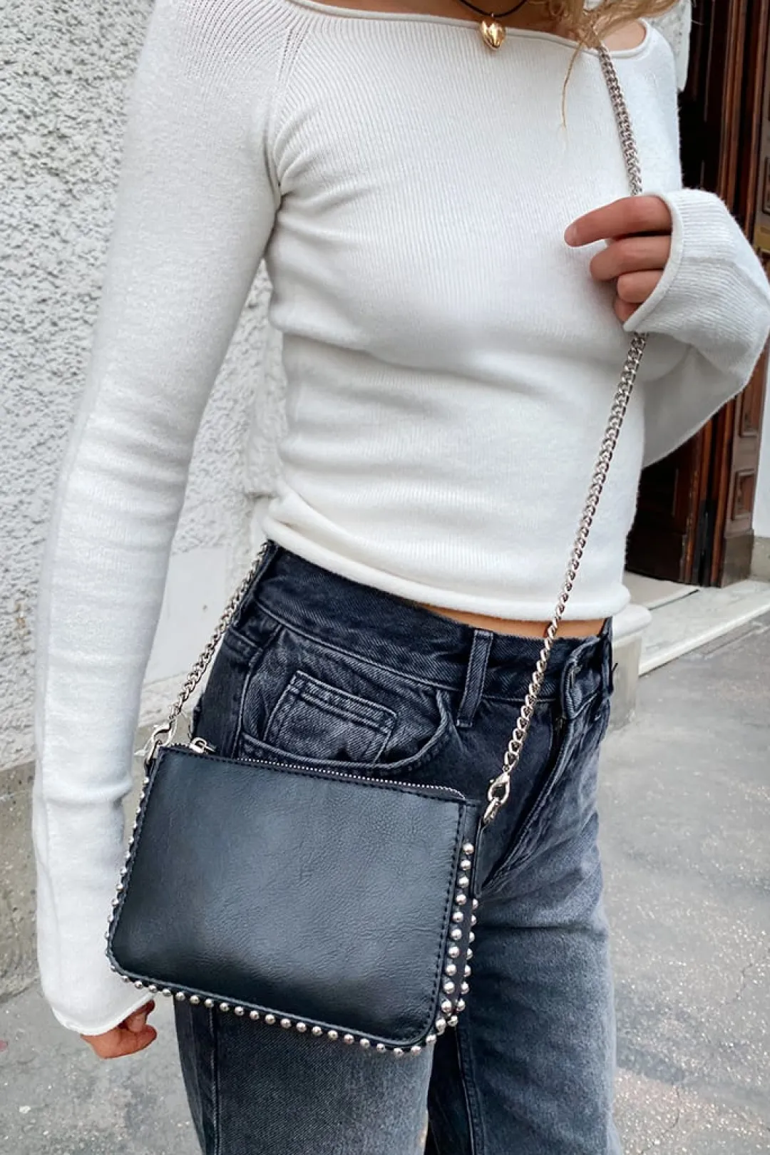Subdued Pochette con tachuelas Online