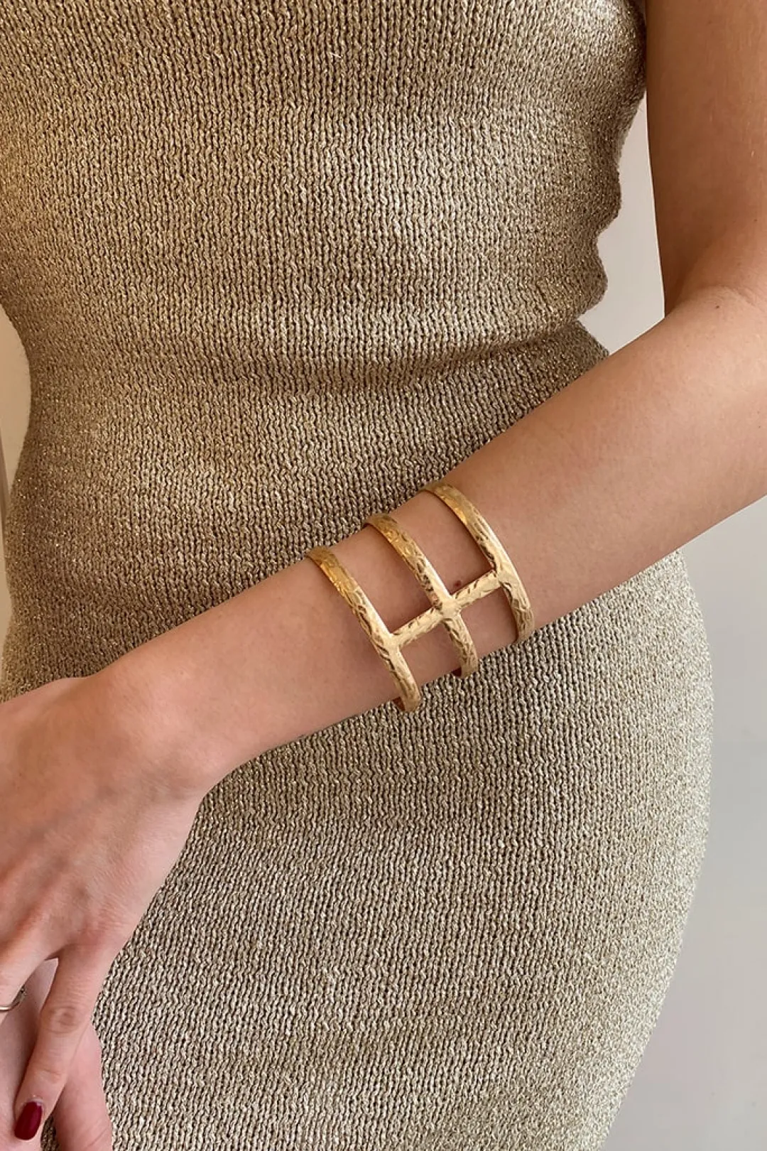 Subdued Pulsera rígida