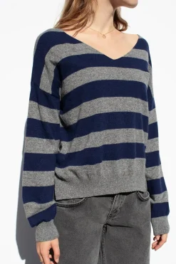 Subdued Split sweater Hot