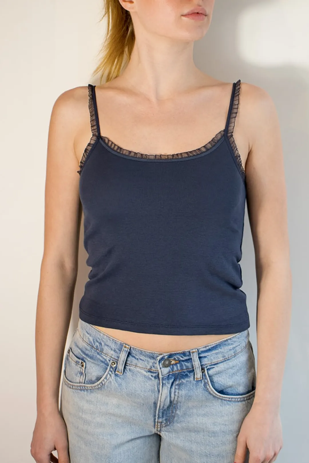 Subdued Tank top detalles de tul